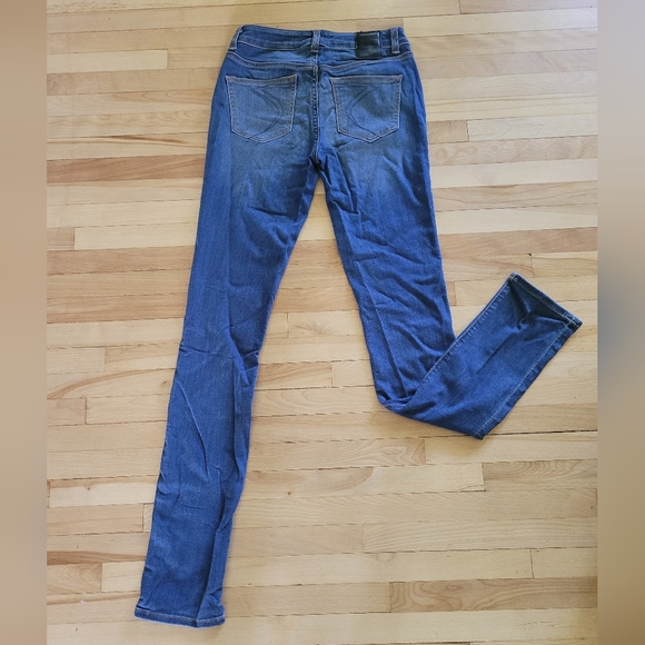 Relentless Jeans - Picture 2 of 4